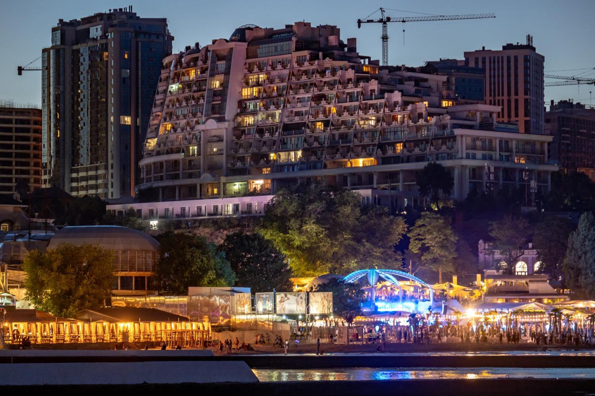 Arcadia City Apartments Odessa Esterno foto